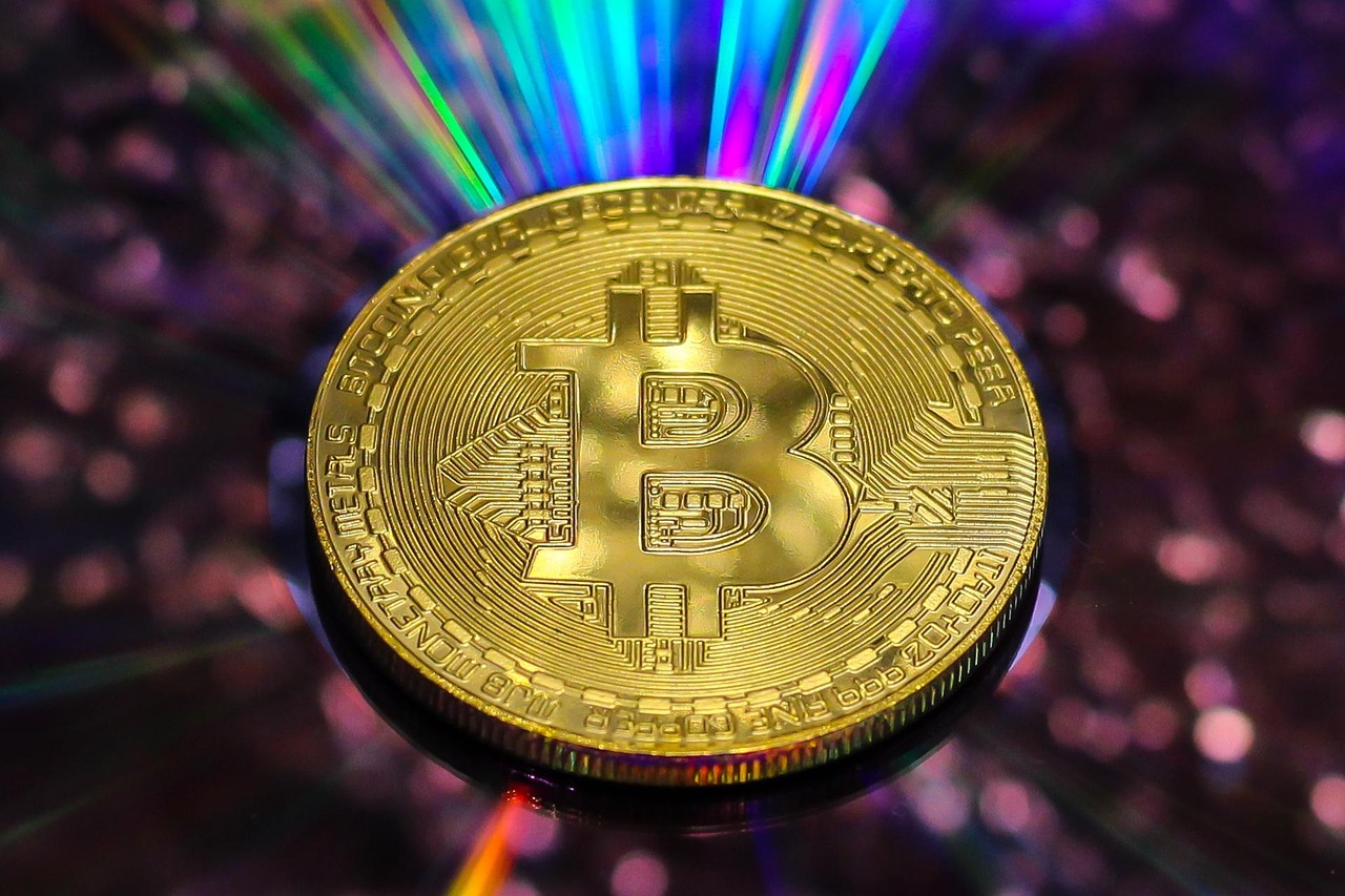 余弦：Hyperliquid上50倍杠杆巨鲸再以452万USDC做多ETH！爆仓价1391美元